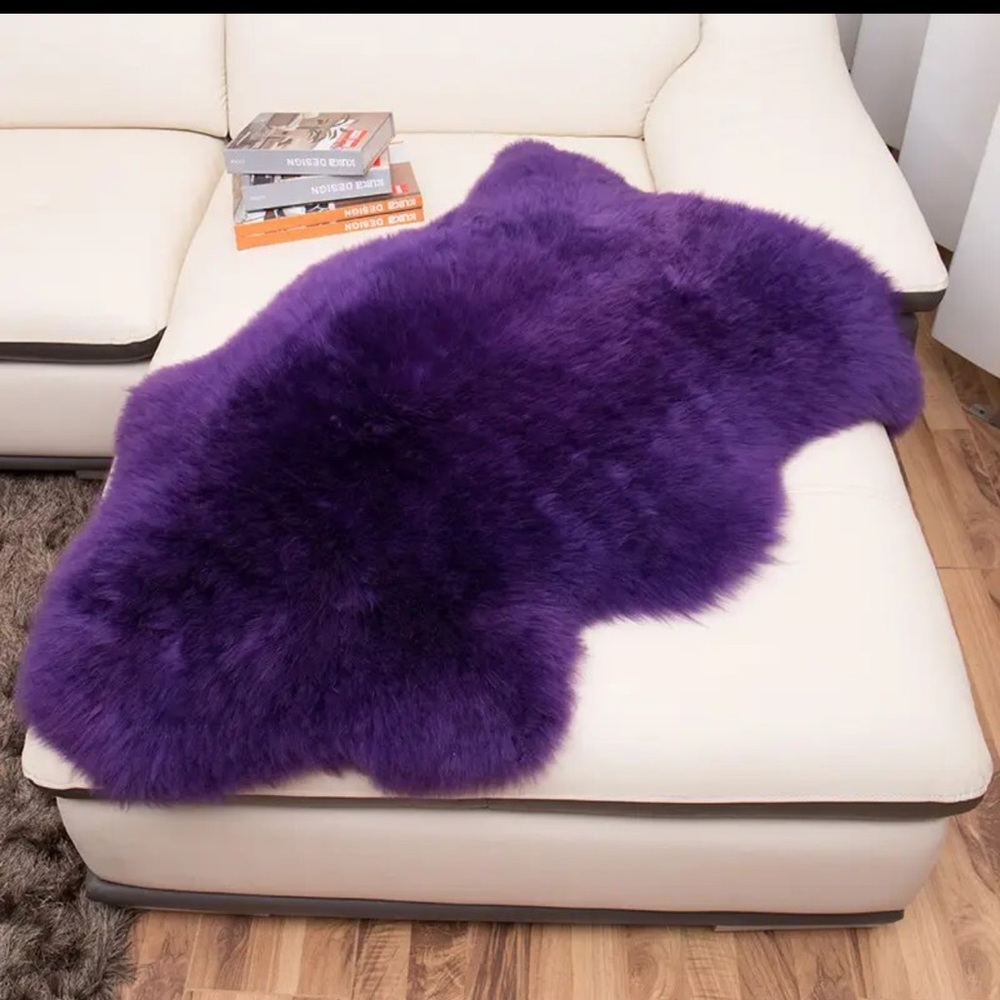 2 natural real fur coach cover /  two rugs